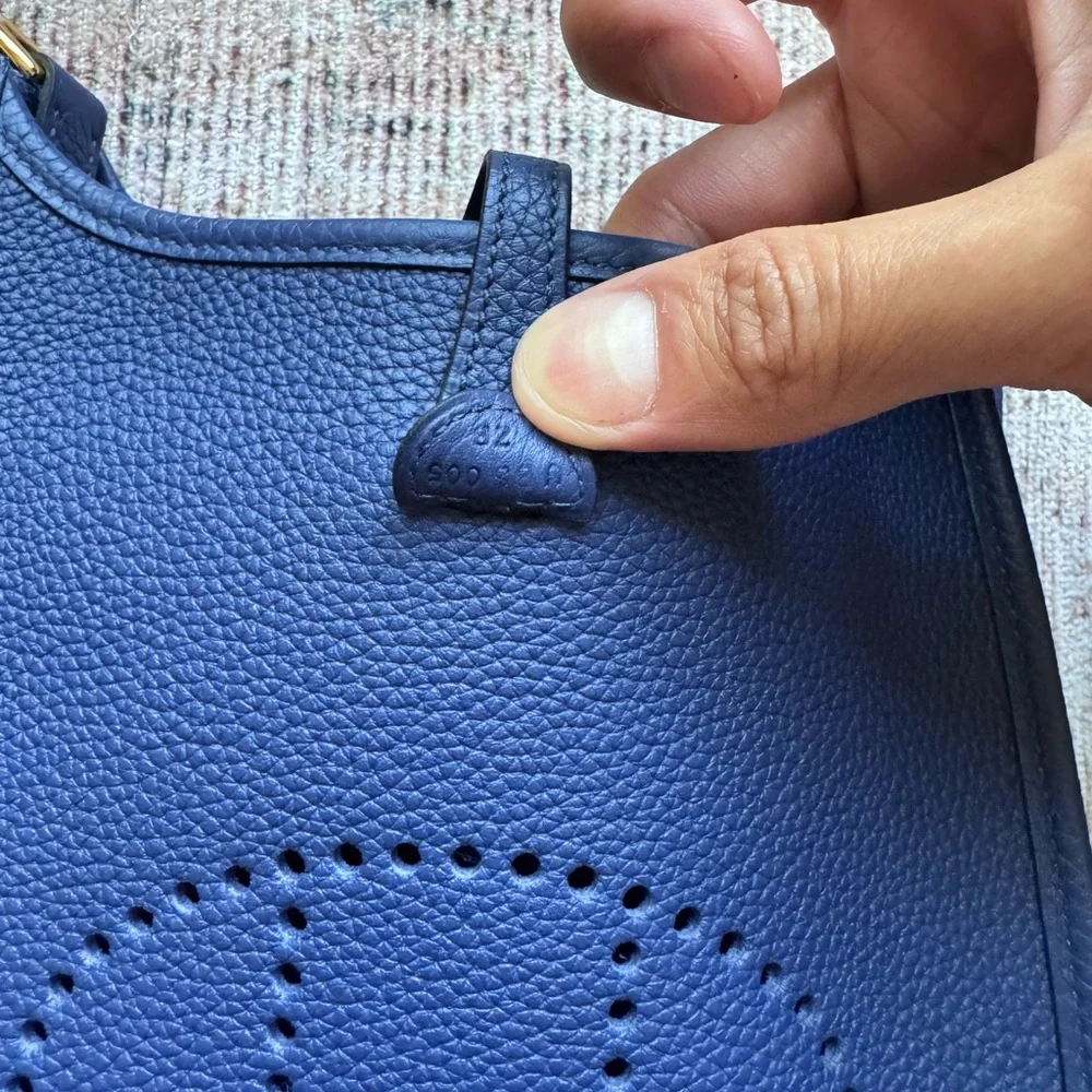 Hermès Evelyne Clemence TPM Bleu Saphir Maurice Leather Bag - Picture 3 of 6